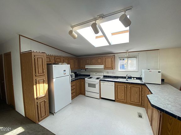 5th image of 2648 NW Keel Ave