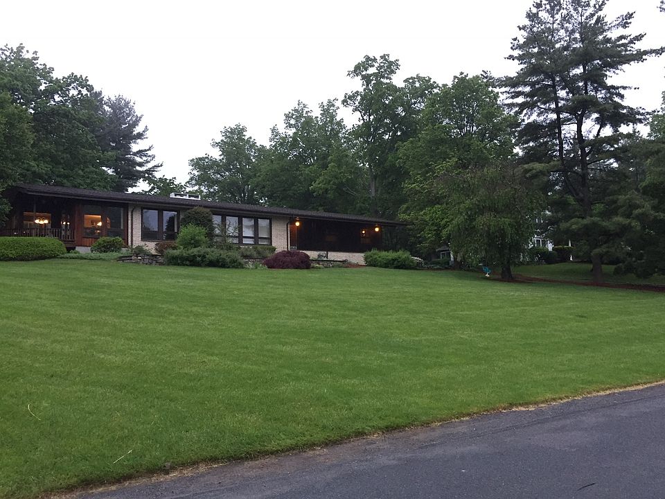 1st image of 45 Susan Dr
