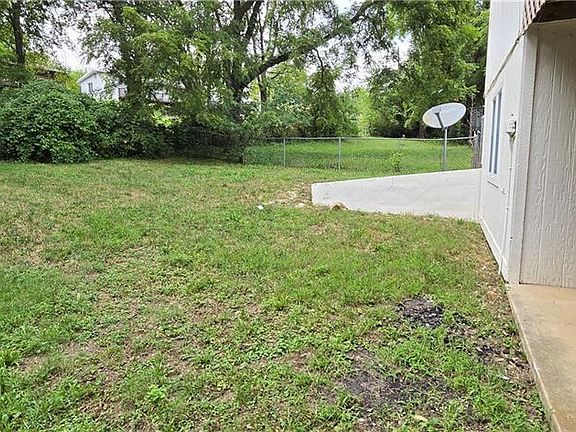 4th image of 6822 N Fisk Ave