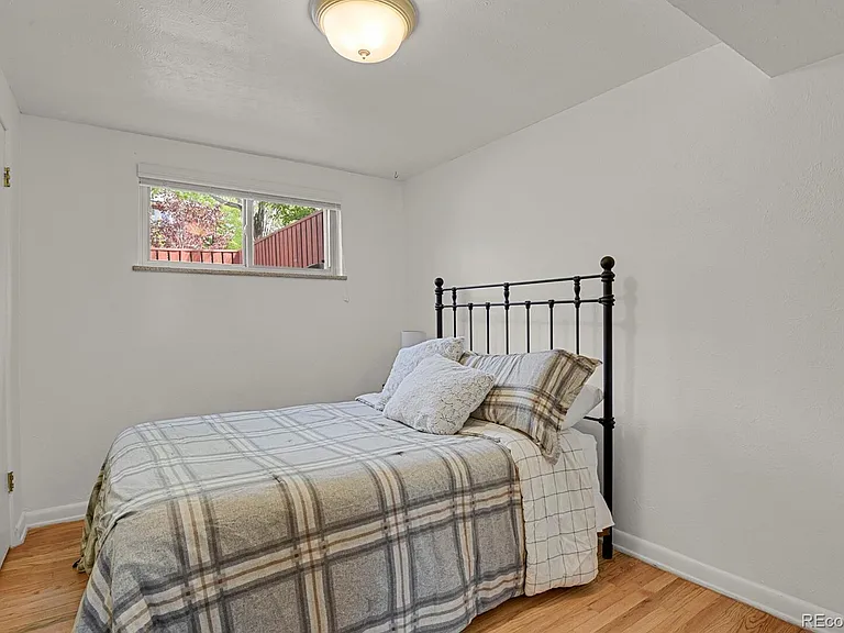 3290 W Fairview Pl — Photo 6