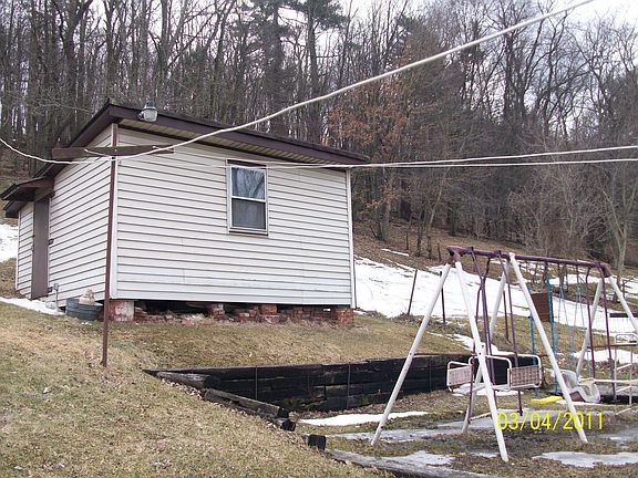 4th image of 511 Peacock St
