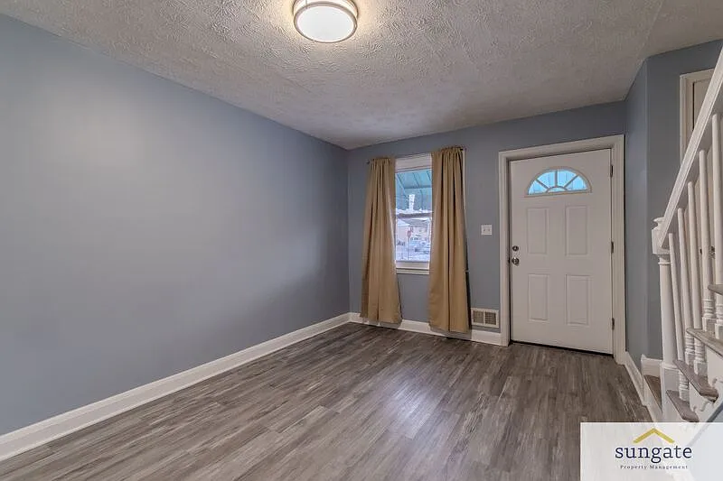 2 bed, 2.0 bath, 1050 sqft, $1,575 — Photo 3