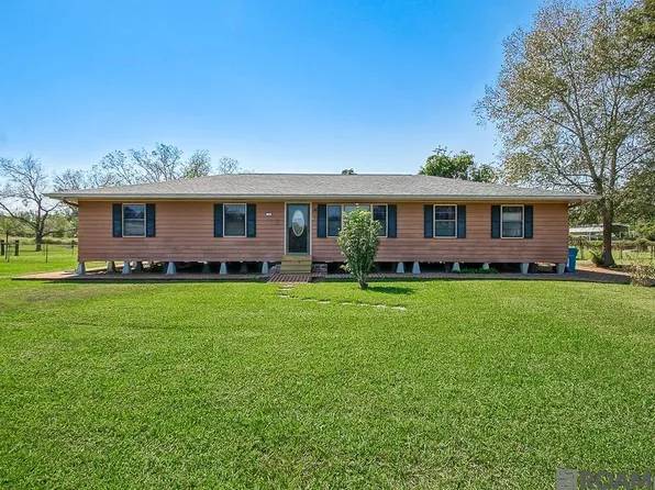 1742-1740 Declouet Hwy, Breaux Bridge, LA 70517