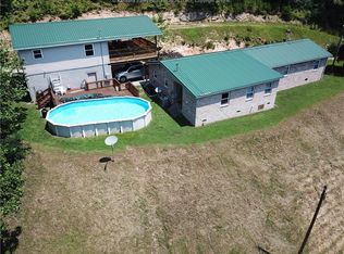 15372 Elk River Rd N, Clendenin, WV 25045