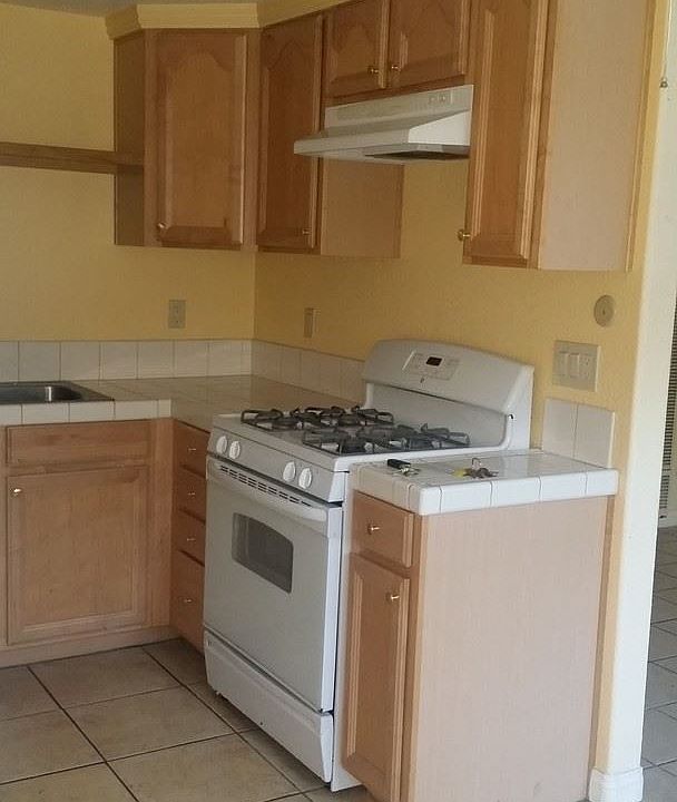 1st image of 338 E Washington Ave APT 2