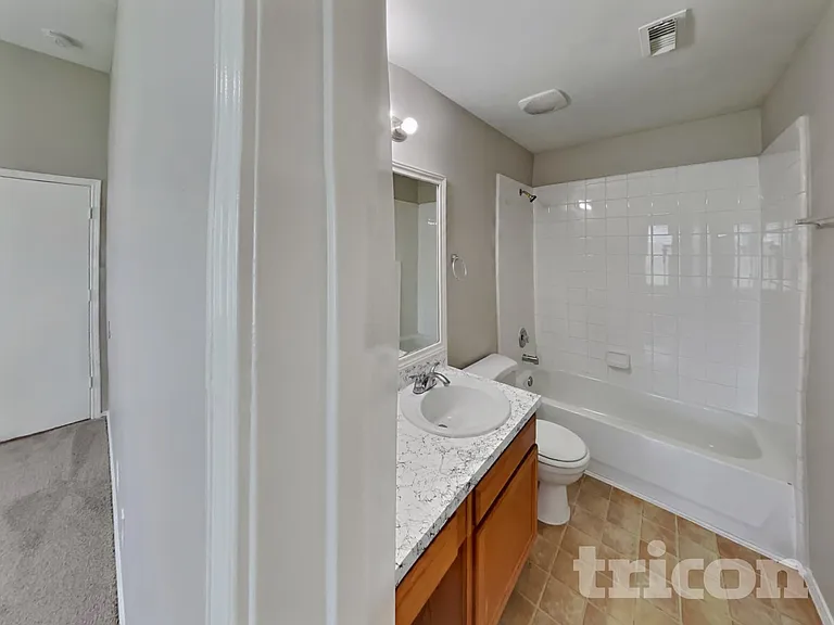 1403 Glens Ferry Ln — Photo 18