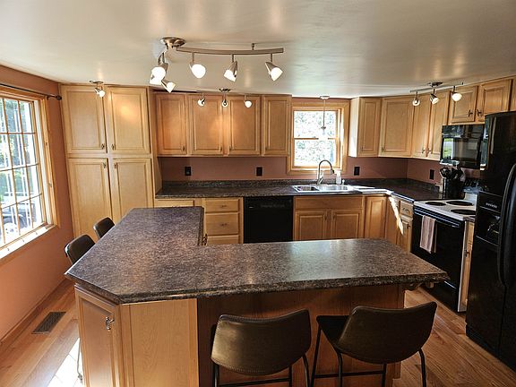 5th image of 438 George Hill Road