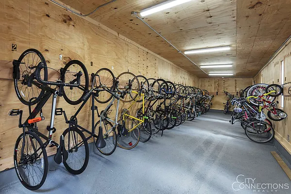 Rented by City Connections Realty | media 10