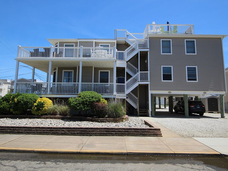 1st image of 200 29th St APT 1