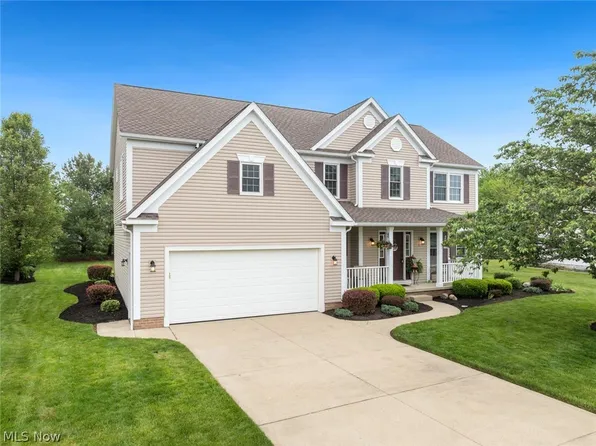 5270 Meadow Park Dr, Kent, OH 44240