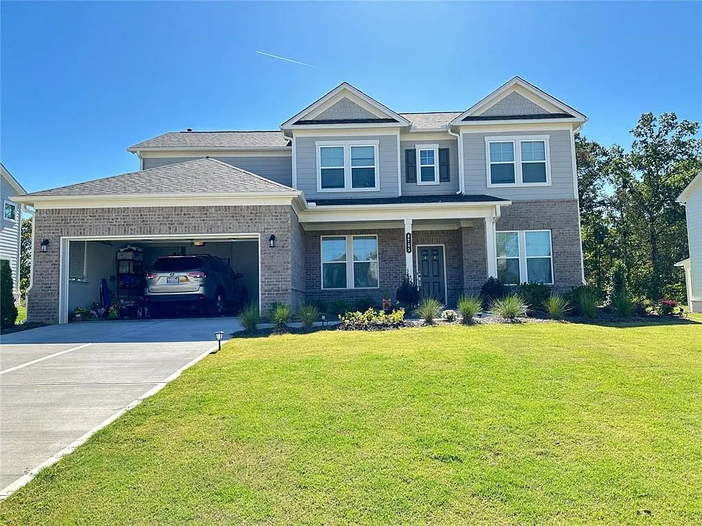 4 bed, 3.5 bath, 2900 sqft, $3,190 — Photo 2