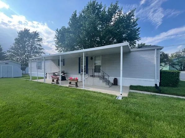 50 S Summerplace Dr, Wapakoneta, OH 45895