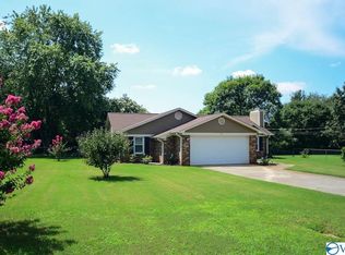 102 Oxford Dr, Meridianville, AL 35759