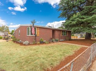 8825 NE Everett St, Portland, OR 97220