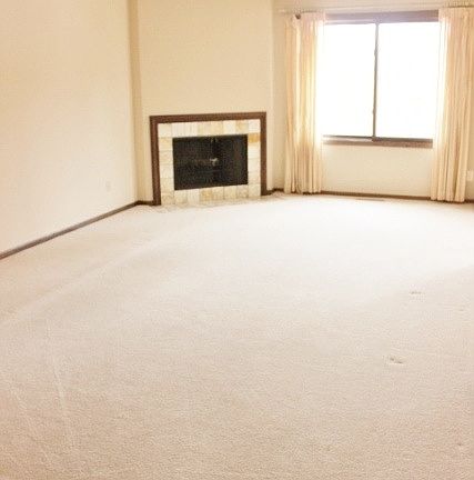 Living Room (Mail Level)