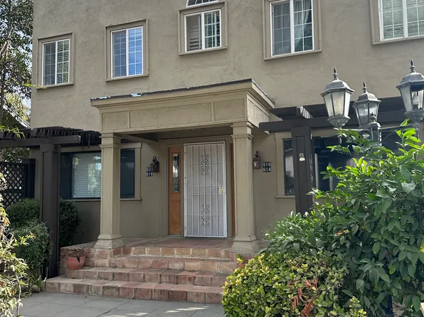 620 N College Ave #620, Fresno, CA 93728