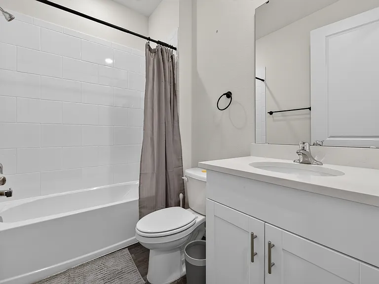 2568 Kinsale Ln — Photo 13