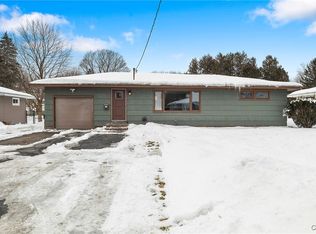 110 Dolores Ter S, North Syracuse, NY 13212