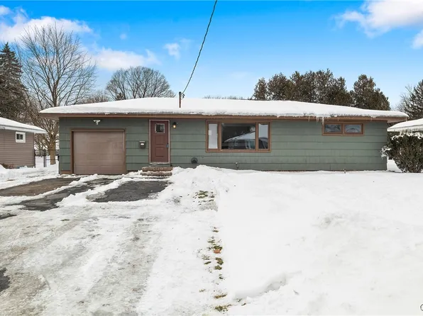 110 Dolores Ter S, North Syracuse, NY 13212