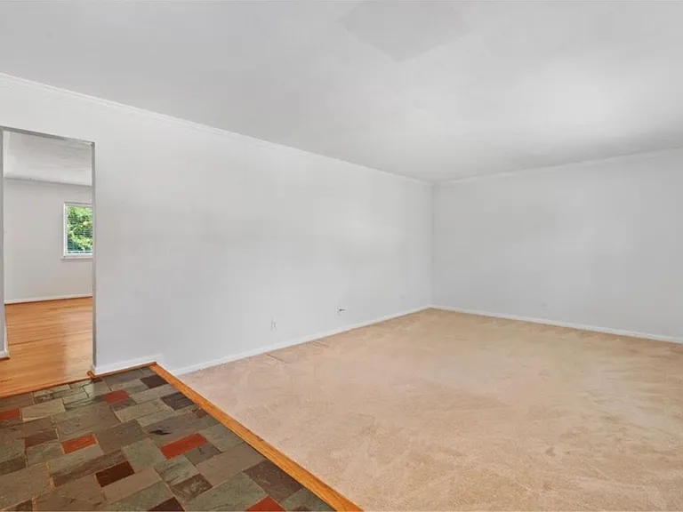 2348 Great Neck Cir — Photo 6