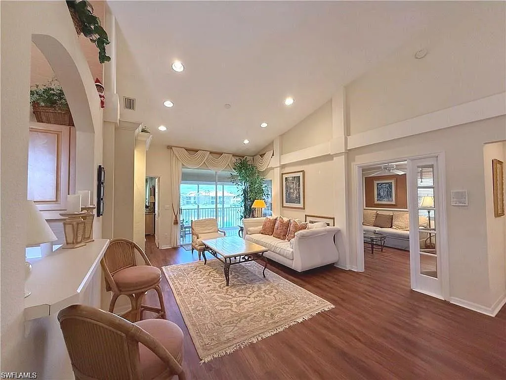 2 bed, 2.0 bath, 1765 sqft, $4,800 — Photo 4