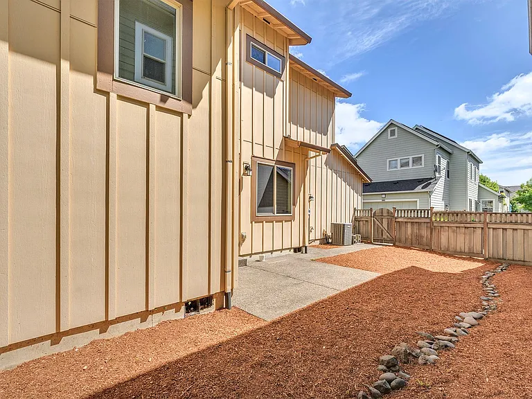16928 SW 136th Ave — Photo 30