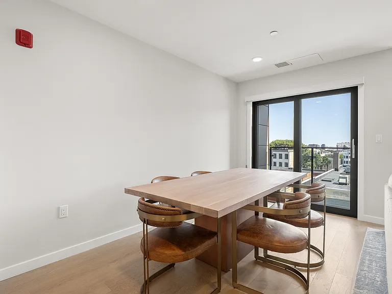 457 W Broadway #502 — Photo 10