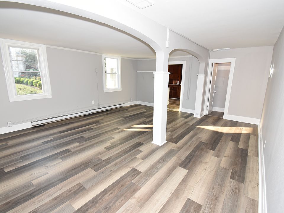 1st image of 186 W Main St #C