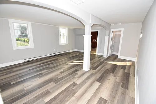 186 W Main St #C Photo 1