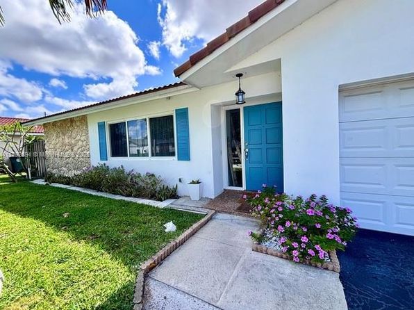 107 Winged Foot Ln, Boca Raton, FL 33431