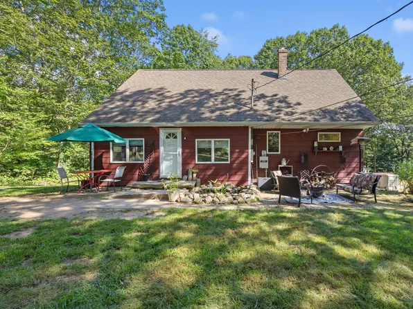 31 Leetes Island Road, Guilford, CT 06437