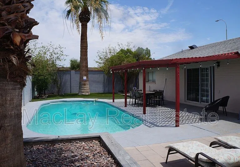 1732 E Hermosa Dr — Photo 22