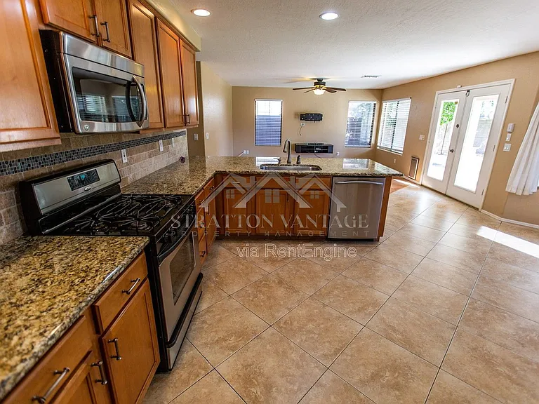 4323 E Ivanhoe St — Photo 10