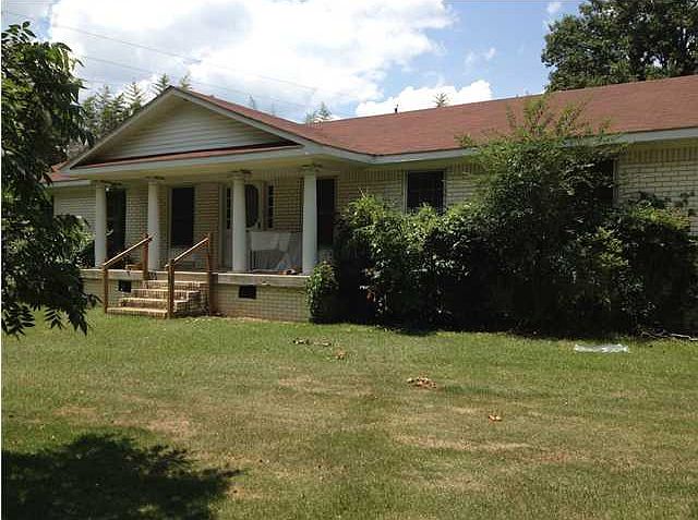 1st image of 21 Hickory Dr