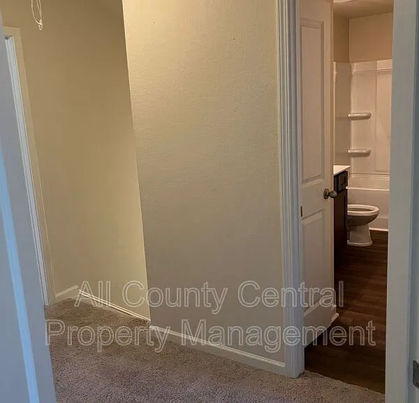 230 Smith Glen Dr — Photo 15