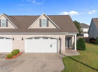 1912 Leighton Dr #B, Greenville, NC 27834