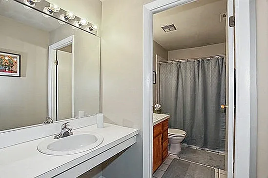 1833 Four Lakes Ave #2M — Photo 11
