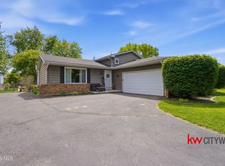 1740 Cass Rd, Maumee, OH 43537
