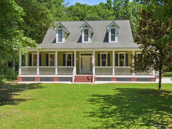 1404 Leisure Dr, Summerville, SC 29486