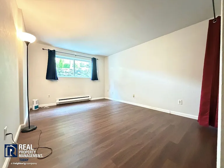 2020 Grant Ave S #M103 — Photo 14