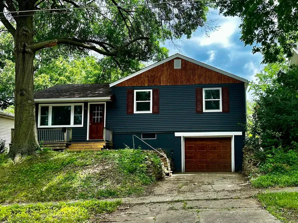 606 N 3rd St, Oskaloosa, IA 52577