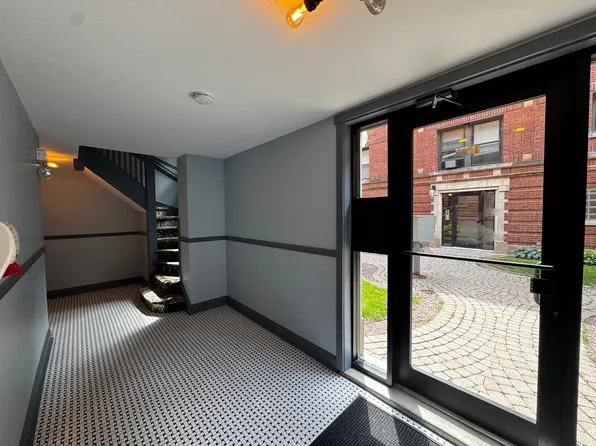 1375 W Greenleaf Ave #3N, Chicago, IL 60626