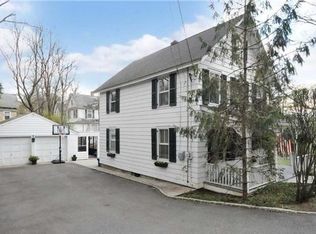 1121 Old Northern Blvd, Roslyn, NY