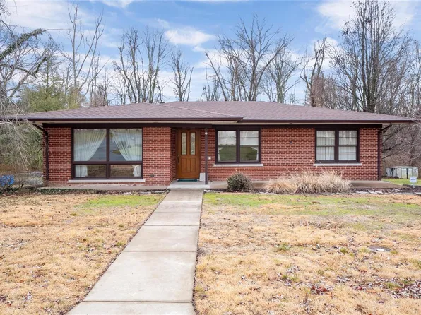 67 Cheshire Dr, Belleville, IL 62223