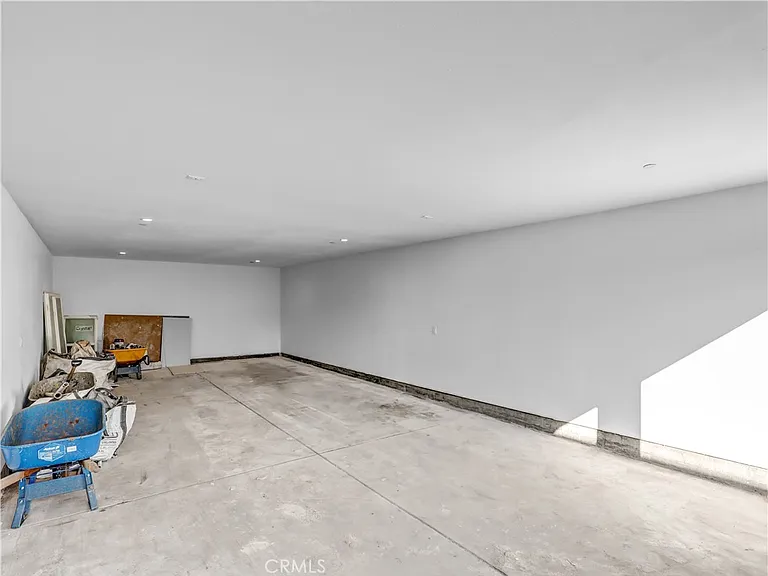 1231 1/2 S Rowan Ave #1/2 — Photo 4