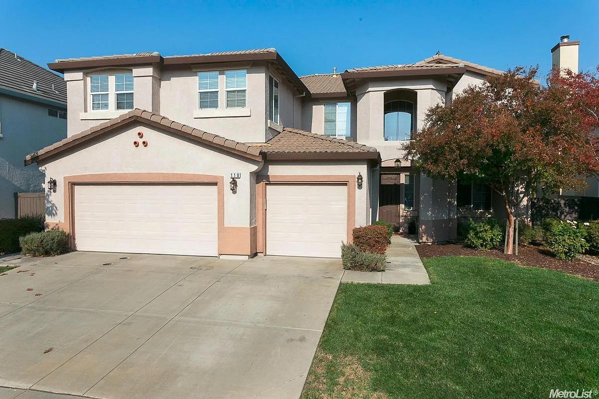 110 Menard Cir photo 1