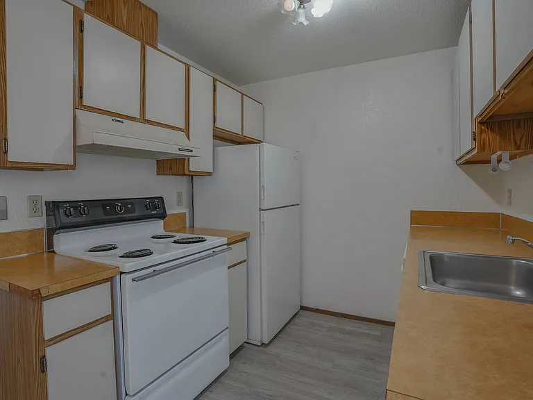 1122 NW Market St #5 — Photo 12