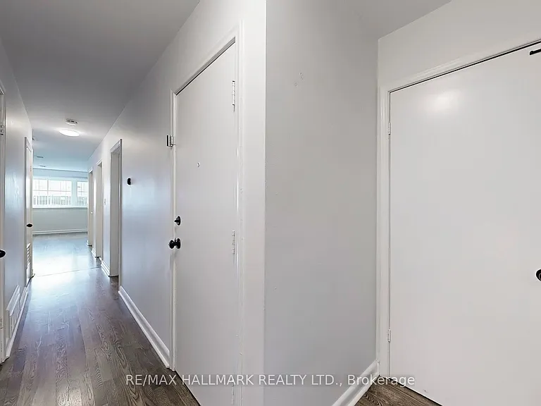 3572 Dufferin St #LOWER — Photo 23