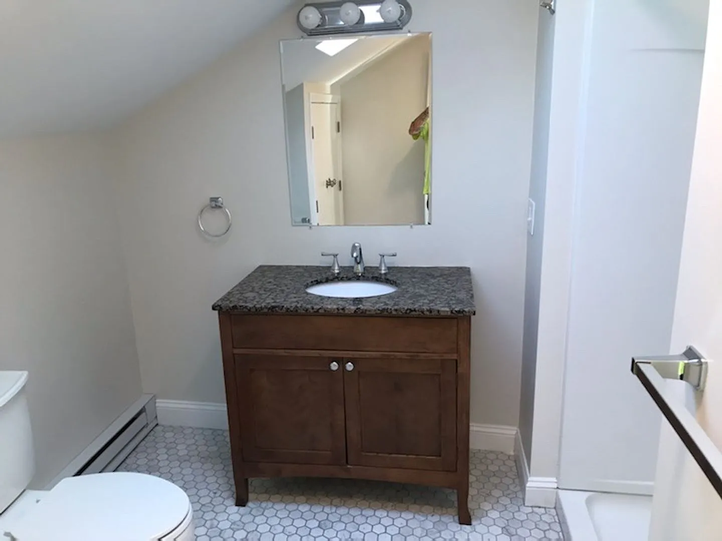 90 Sutton Street — Photo 3