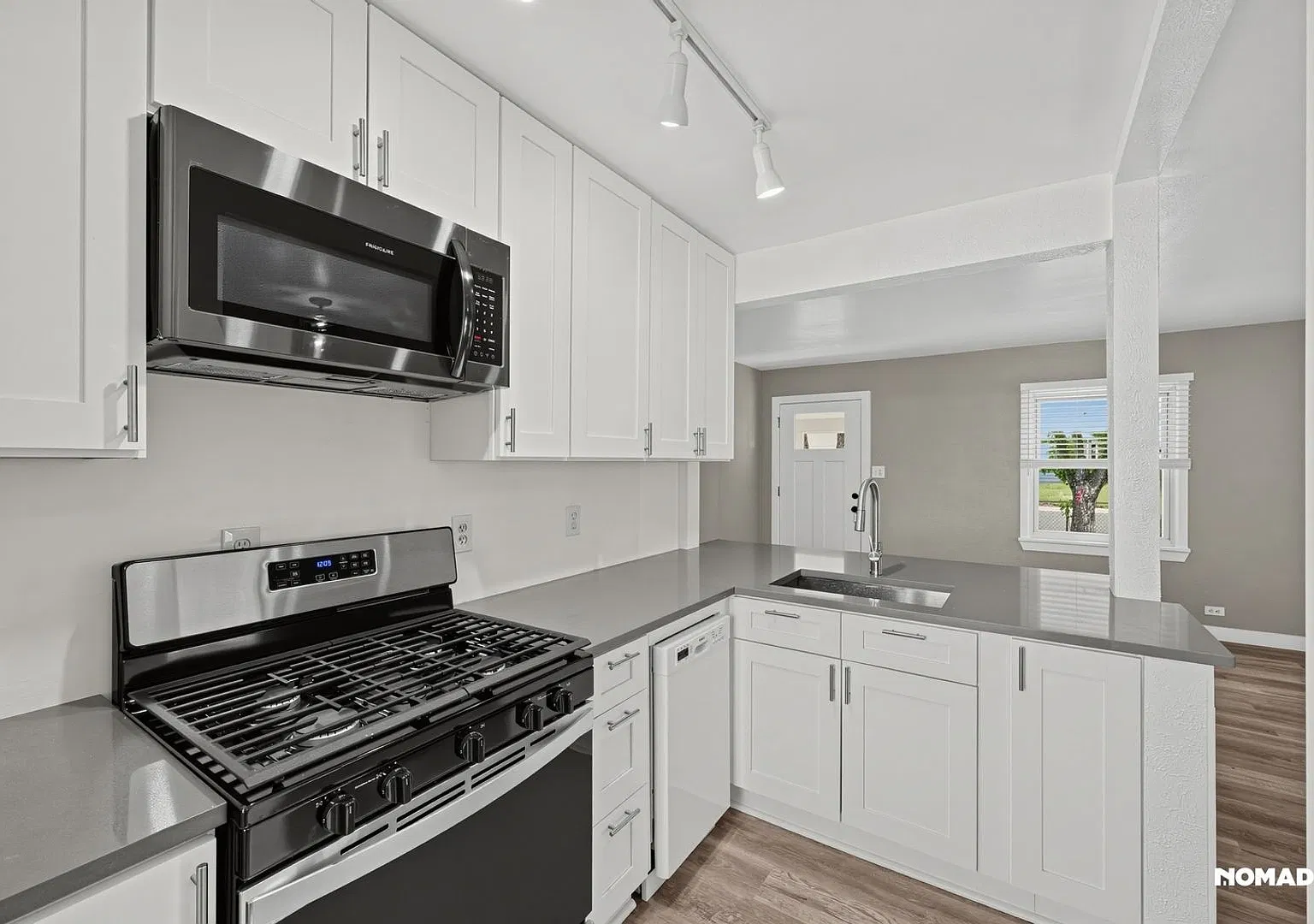 2 Bedroom single family home in Denver — Photo 4